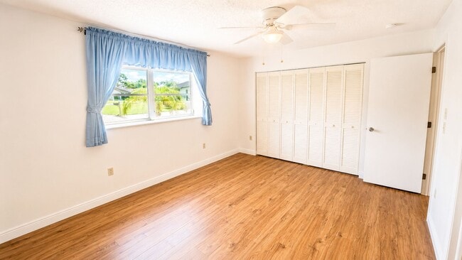 Building Photo - 1624 Whitehead Dr