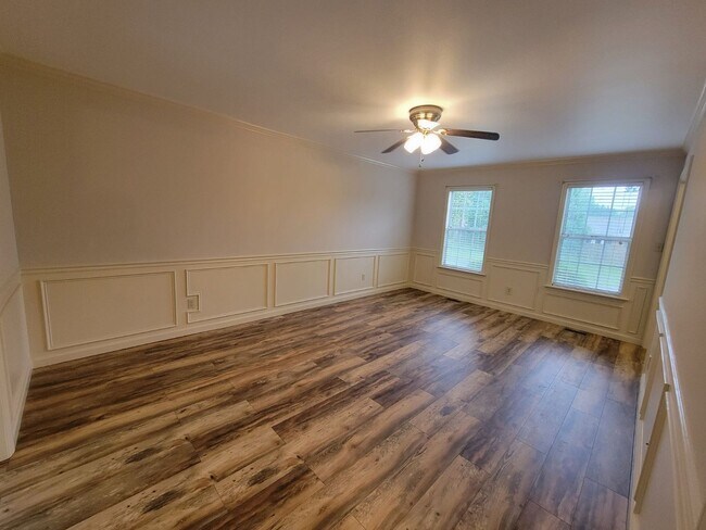 Building Photo - 4517 Crosland Dr