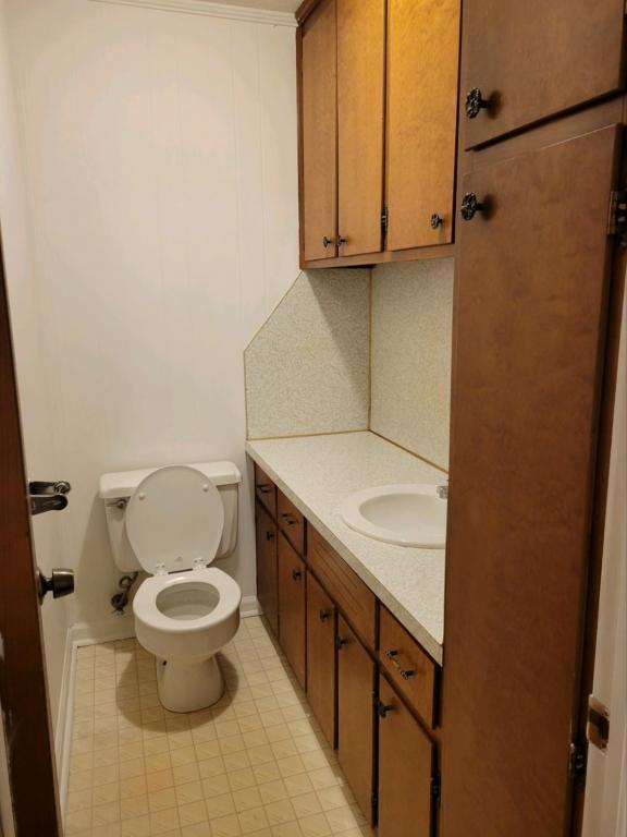 Building Photo - 55 Woodcott Rd