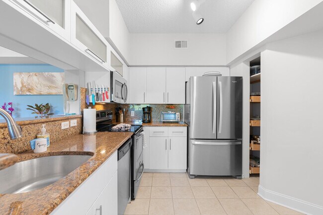 Building Photo - 2417 Tuscany Way