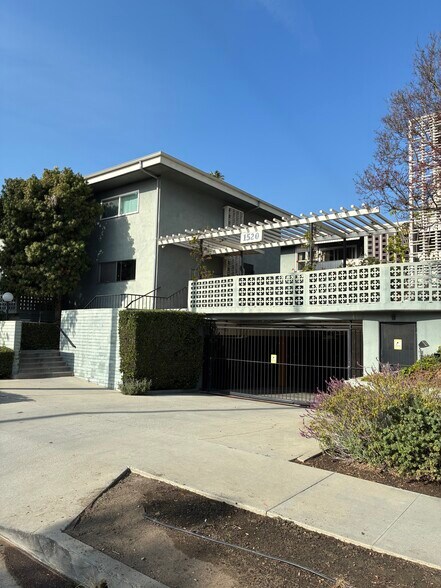 Security Gated Garage - 1520 Spruce St