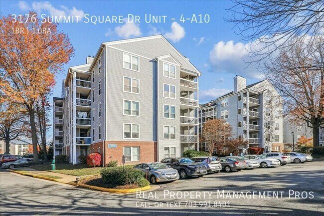 Building Photo - 3176 Summit Square Dr