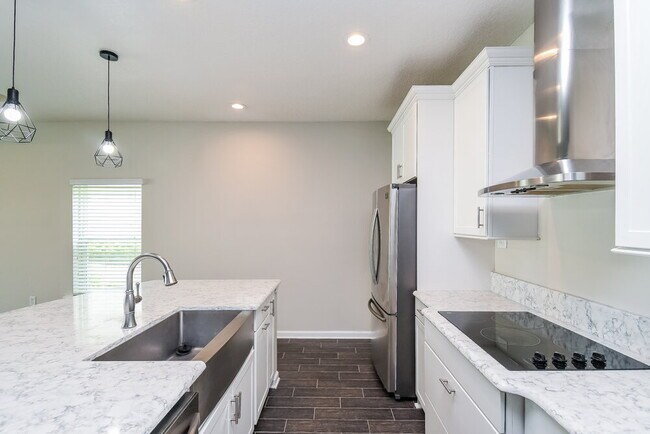 Building Photo - 15658 Spotted Saddle Cir