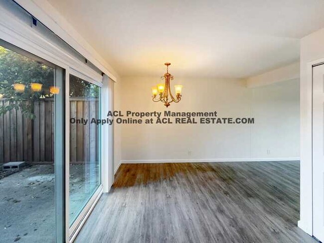 Building Photo - **WE DO NOT ADVERTISE ON CRAIGSLIST OR FACEBOOK MARKETPLACE**