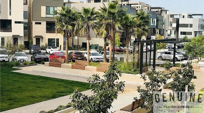 Building Photo - Beautifully Furnished 3Bd 3.5Ba Condo in Costa Mesa