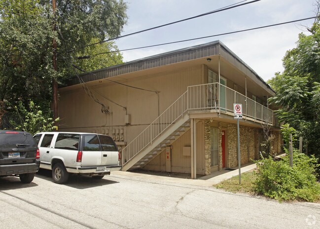 Building Photo - Pick and Gavel