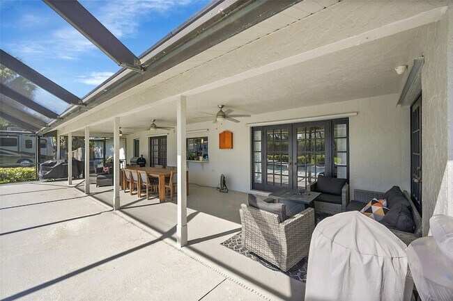 Building Photo - 8606 Arrowhead Dr