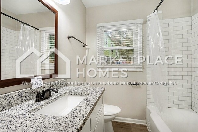 Building Photo - 2851 Akron St