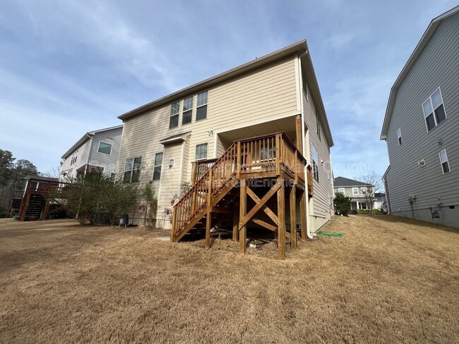 Building Photo - 1351 Gilwood Dr