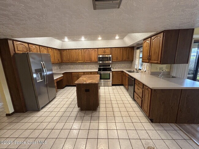 Building Photo - 7935 Timberlake Dr