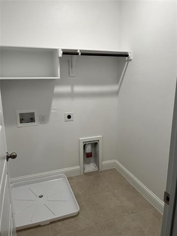 Building Photo - 338 Almanor St