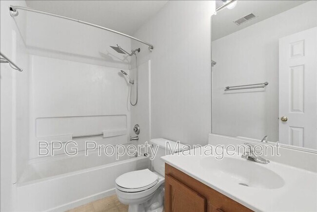 Building Photo - 522 Breckinridge Square SE