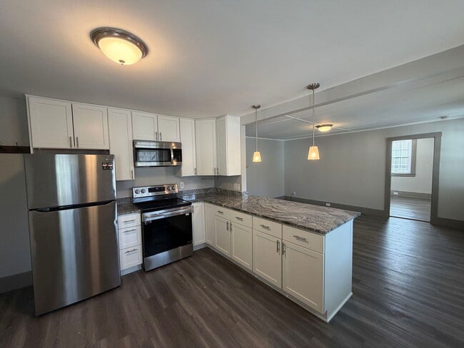 Building Photo - 14 Kearsarge Ave