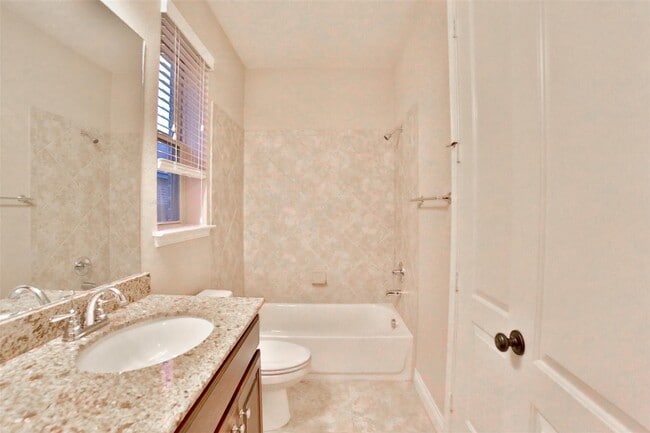 Building Photo - 2403 Haven Hill Dr