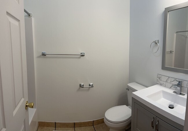 Building Photo - Millvale House