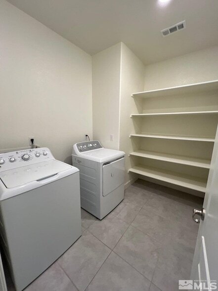 Building Photo - 9722 Quartette Dr