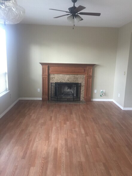 Building Photo - 1573 Shadowood Ct