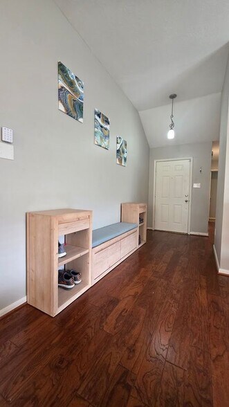 Building Photo - 7207 Brockington Dr