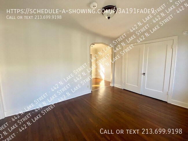 Building Photo - 442 N Lake St