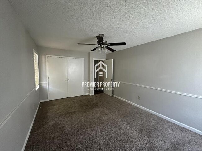 Building Photo - 2222 Tulip Trail Cove