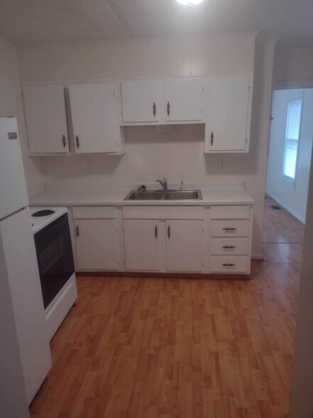 Building Photo - 512 Florence St