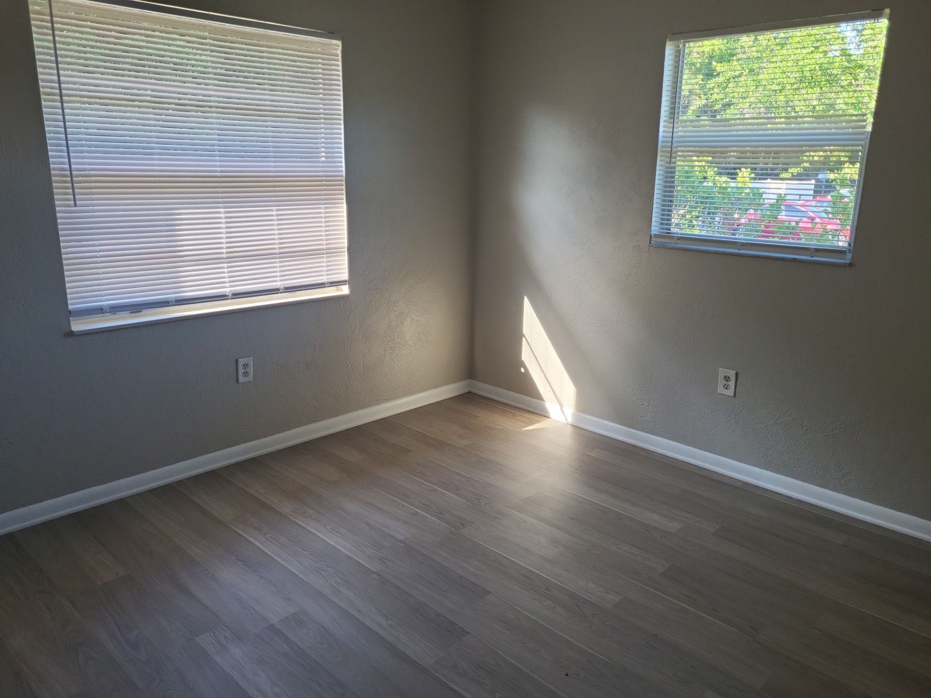 Building Photo - 2540 E Constance Ct