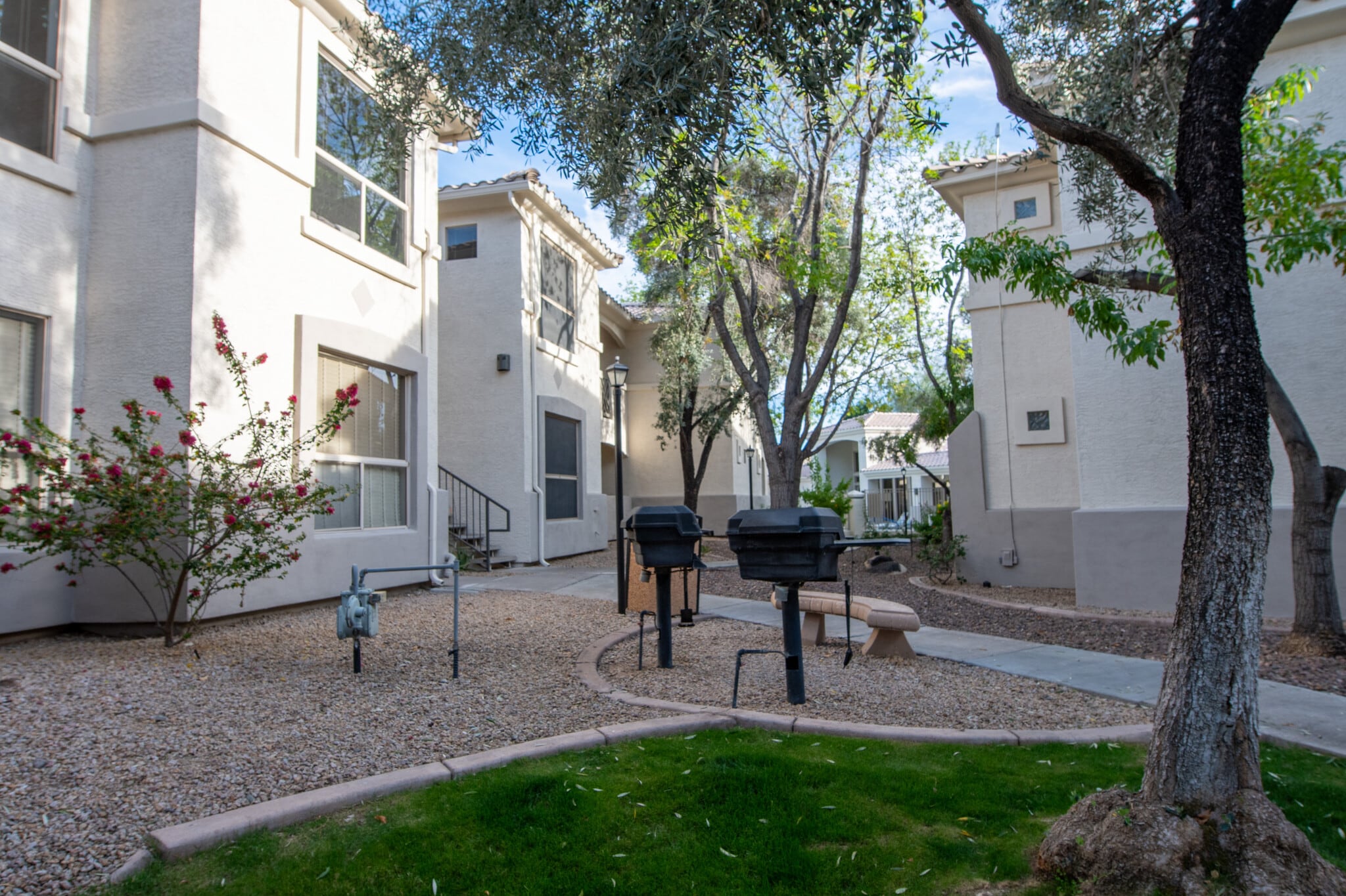 Building Photo - 9550 E Thunderbird Rd