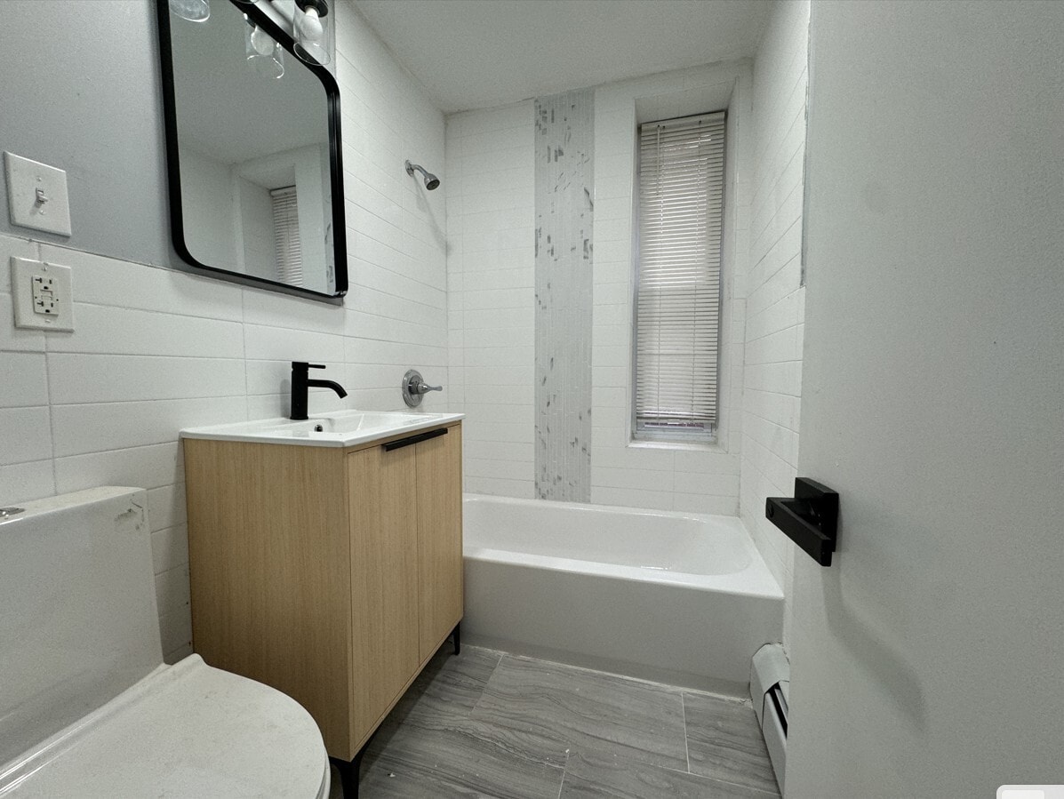 117 Wade St 3J - 124 Wade St