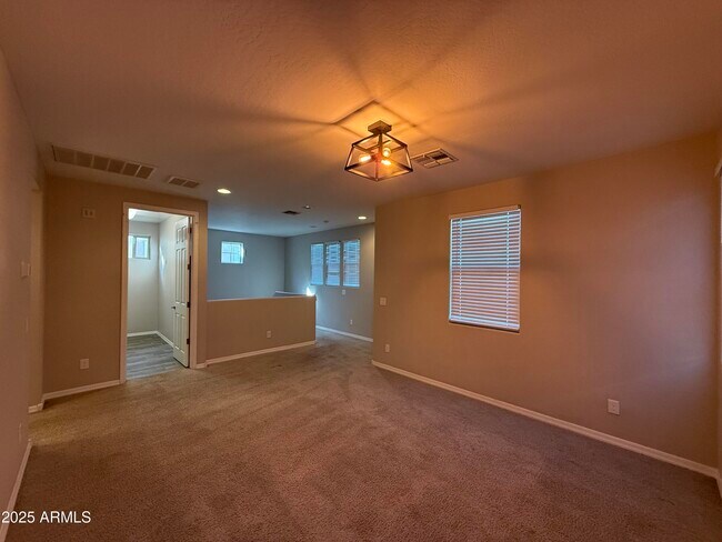 Building Photo - 3786 E Robert St