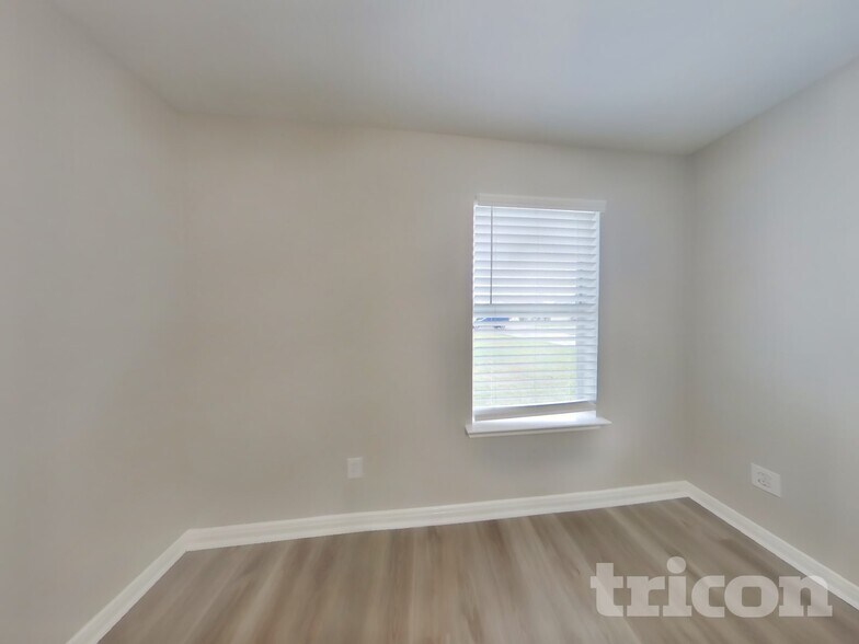 Building Photo - 5008 Asia Ln