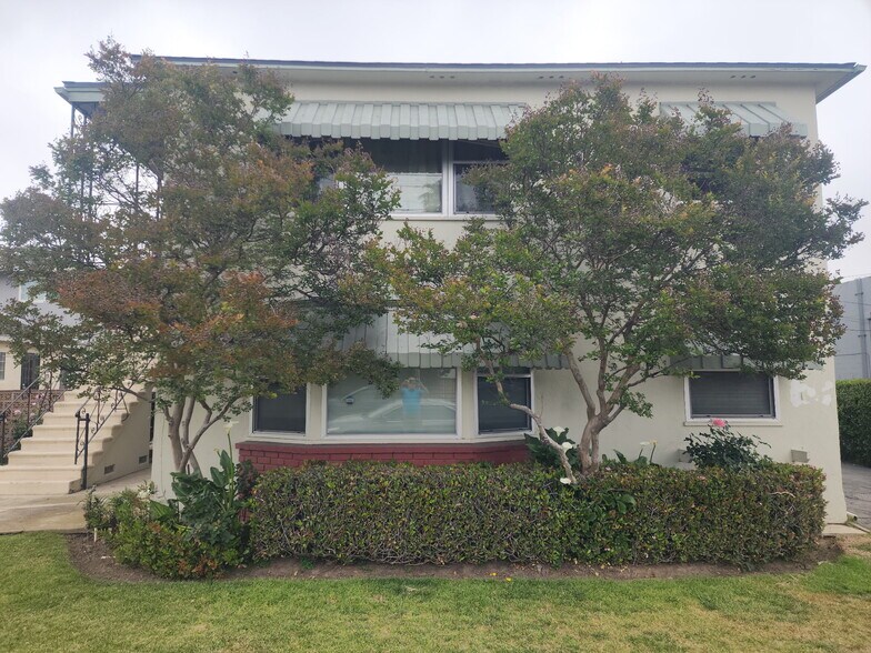 Building Photo - 5618 Kester Ave