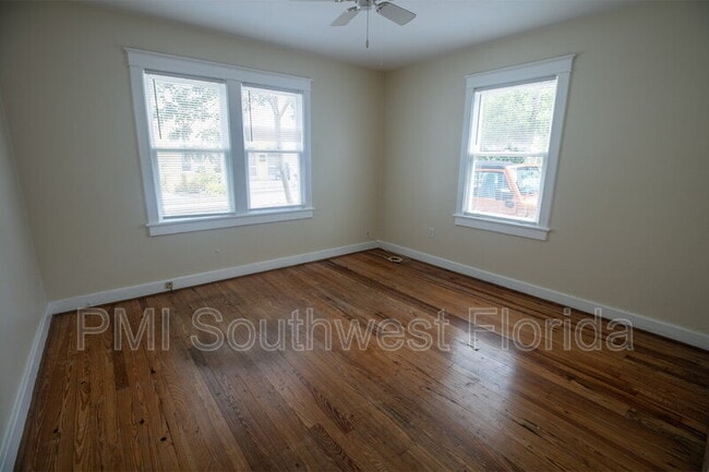 Building Photo - 303 Ohio Pl