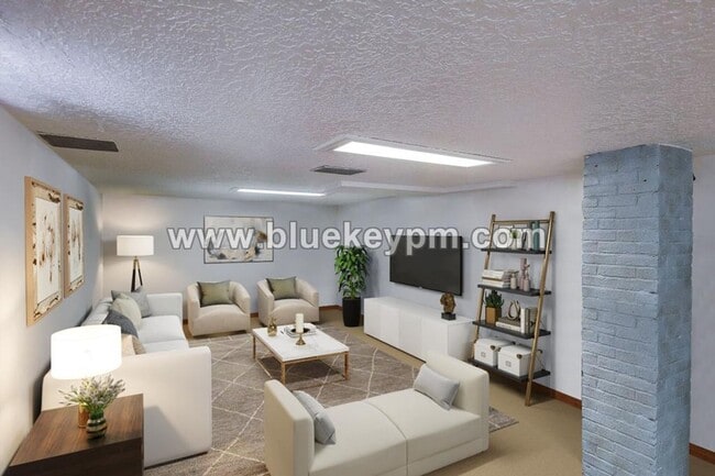 Building Photo - Fabulous Bungalow with 2 Beds, 1.5 Bathroo...