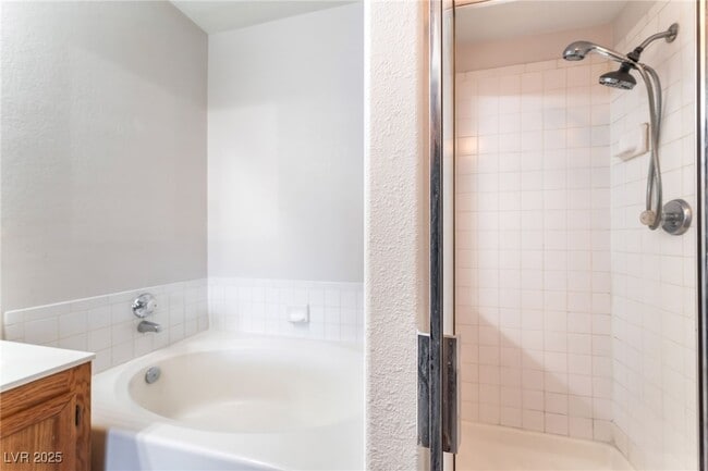 Building Photo - 7717 Himalayas Ave