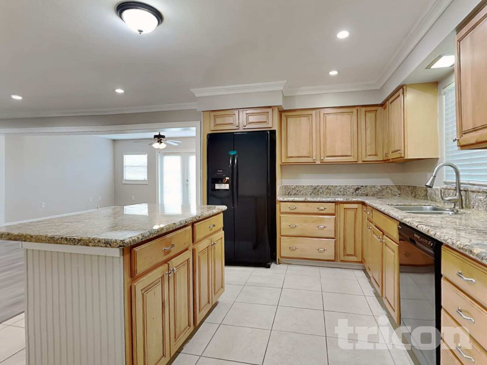 Building Photo - 331 Mendez Dr