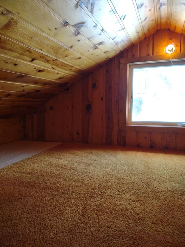 Building Photo - Secluded mountain cottage