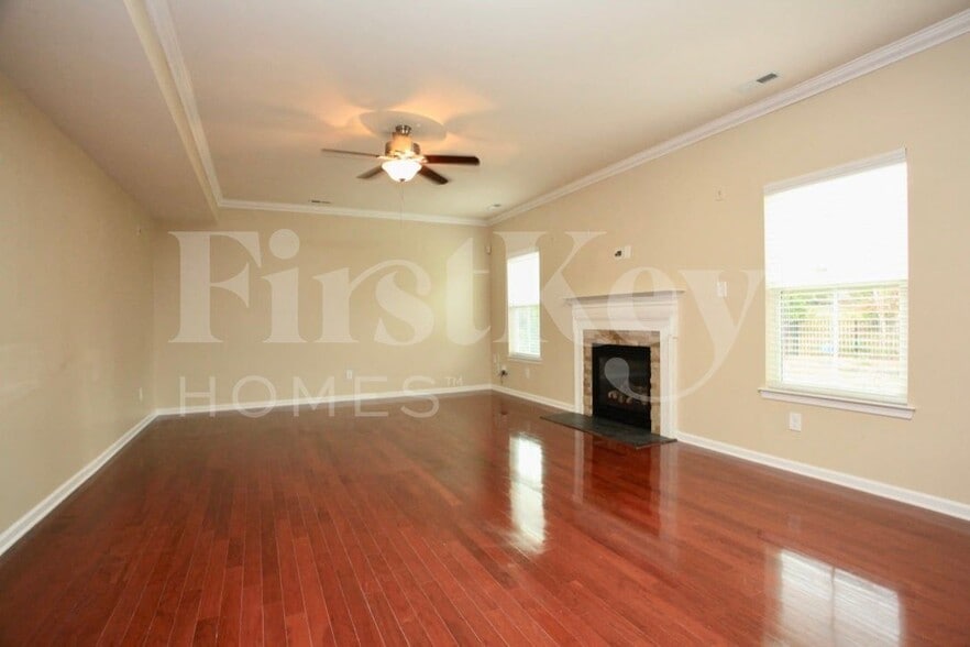 Building Photo - 3009 Fallondale Rd