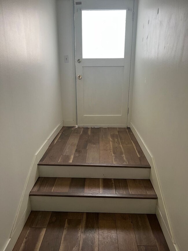 Building Photo - Convenient Location 1 Bed, 1 Bath in Bellingham