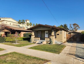 Building Photo - 3 Bedroom, 1 Bathroom Home – Ideal for Stu...