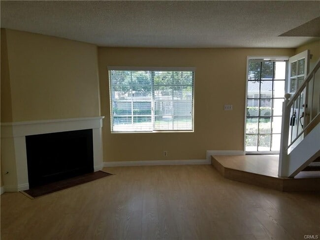 Building Photo - 75 Thicket