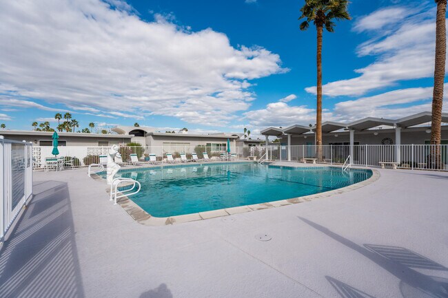 Building Photo - 2518 S Sierra Madre