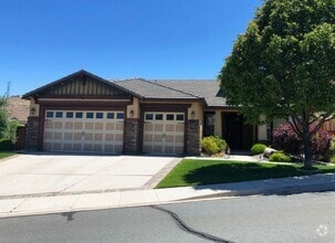 Building Photo - Gorgeous 3 D’ Andrea Ranch home