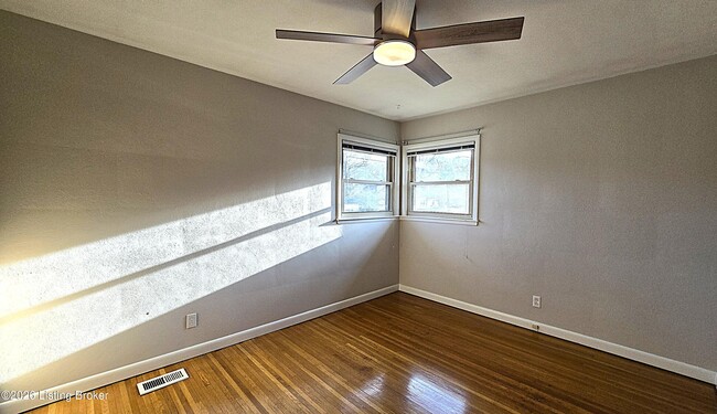 Building Photo - 1707 Nightingale Rd