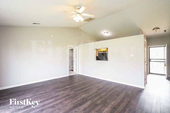 Building Photo - 2635 Lullwater Ln