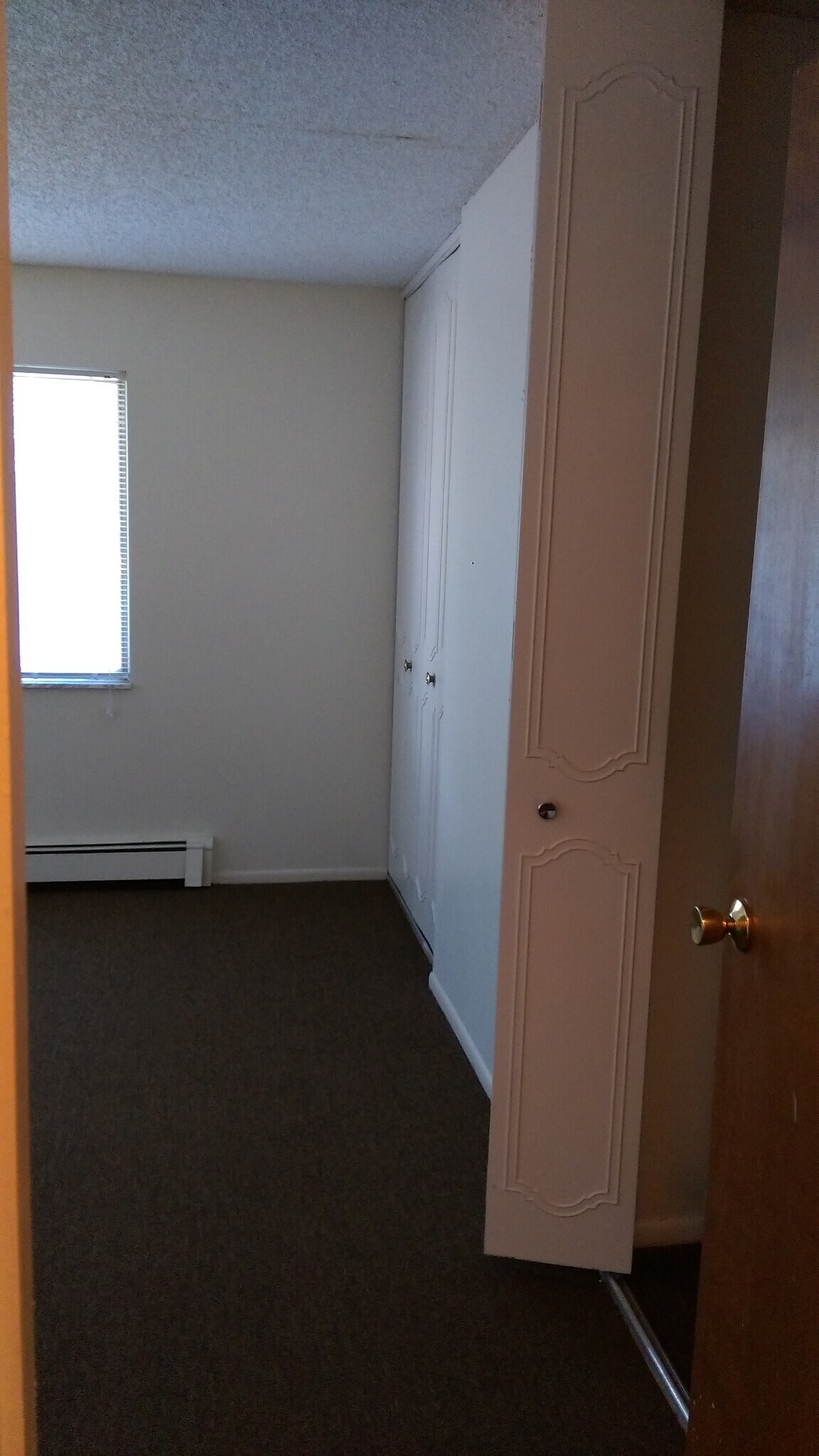 Building Photo - 205 E Watson St