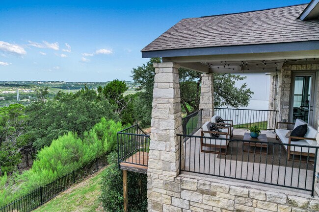 Building Photo - 2610 Sunset Vista Cir