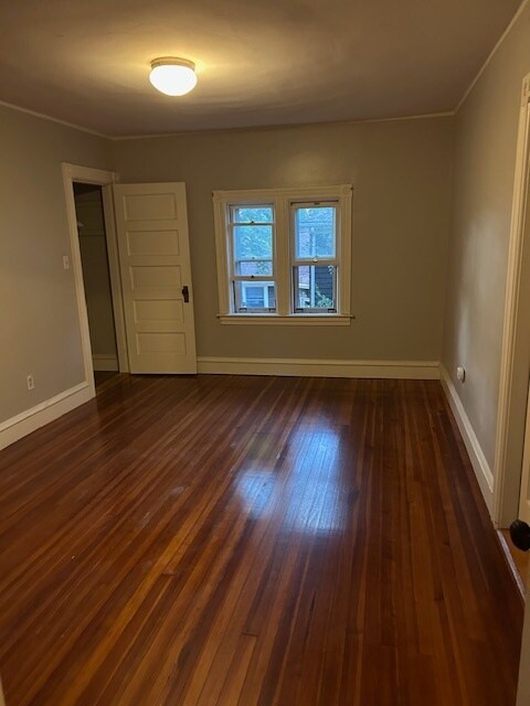 2nd fl middle bedroom - 9 Linden Ave