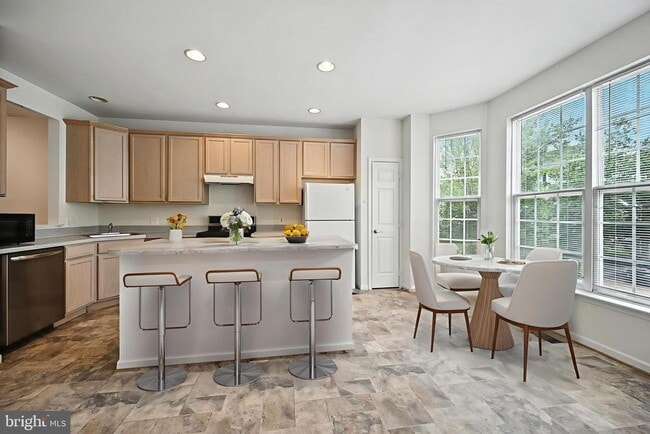 Building Photo - 6949 Banchory Ct