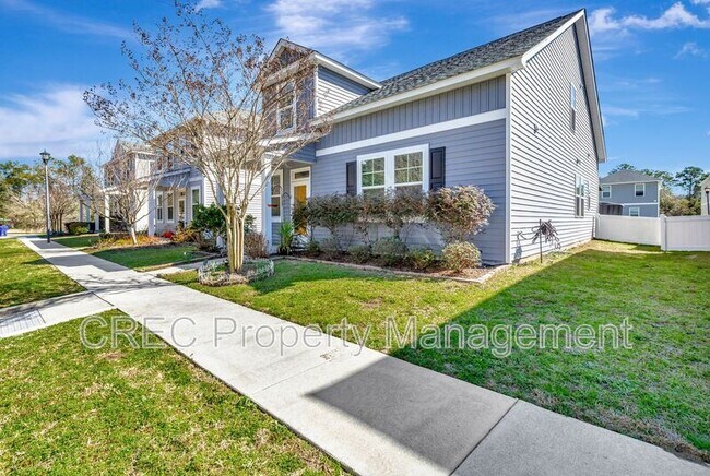 Building Photo - 3988 Hillyard St