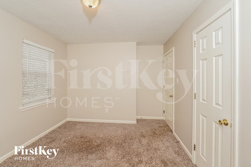 Building Photo - 2583 Bridlewood Dr